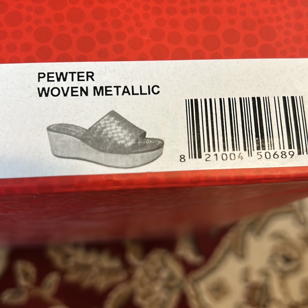 Donald J Pliner Shoes - Picture 6 of 6